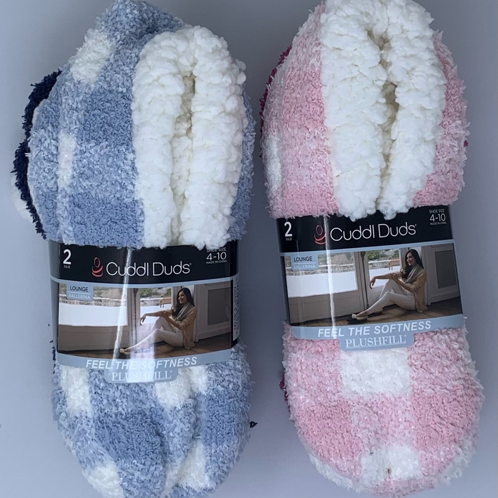 NWT Women’s Bundle of 2 Packs of Cuddl Duds Pink and Blue Slippers